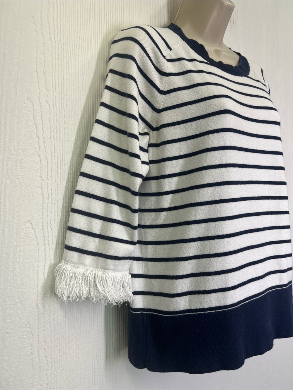 Lilly Pulitzer - Dasha True Navy White Stripe Fringe Sleeve Sweater Size Medium - Picture 4 of 11